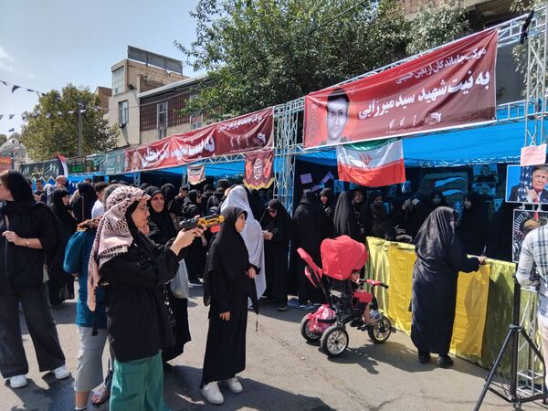 پیاده‌روی جاماندگان اربعین حسینی از مصلی تا میدان شهدای کرج