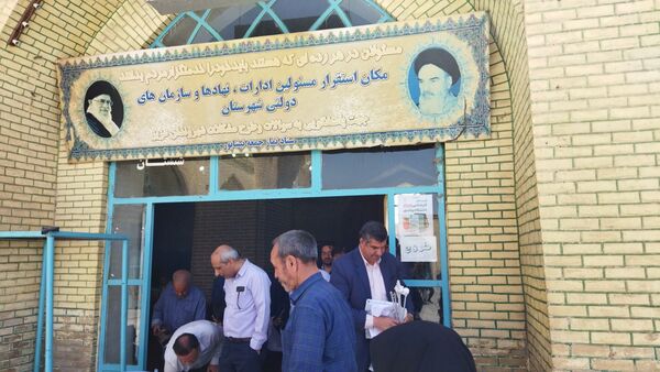 میز خدمت ادارات و بانک‌ها در نماز جمعه نیشابور