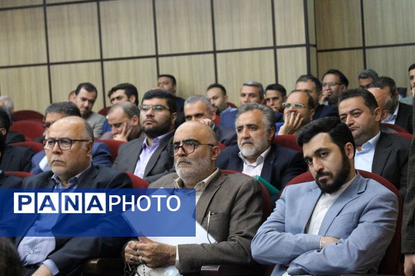 جلسه شورای اداری استان تهران با حضور وزیر کشور به‌مناسبت هفته معلم