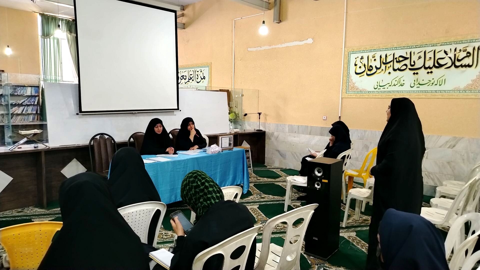 گفتمان مهدوی راهگشای هویت نوجوانان و جوانان است