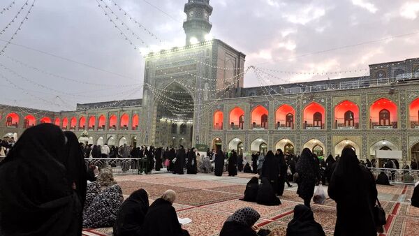 حرم سلطان طوس سیاه‌پوش شد