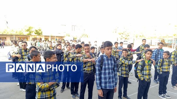 شروع سال تحصیلی در دبیرستان متوسطه اول عبدالحسین قفلی