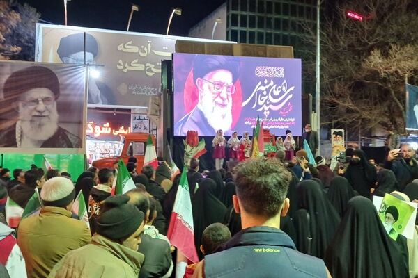 حضور پرشور مردم بجنورد در میدان شهید