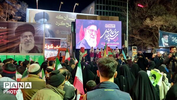 حضور پرشور مردم بجنورد در میدان شهید