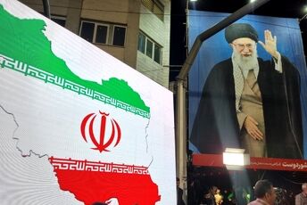 گردهمایی فرهنگیان به مناسبت روز معلم در خیابان کشوردوست