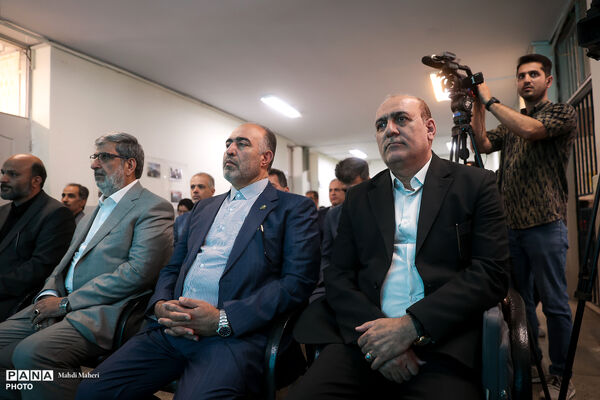 مراسم آغاز نصب نیروگاه خورشیدی در 12 هزار مدرسه سراسر کشور