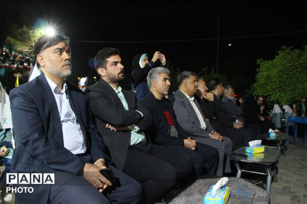 جشن روز دختر در ورودی باغ دولت آباد یزد