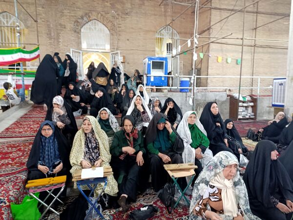 نماز عبادی سیاسی جمعه همزمان باهفته وحدت درنیشابور