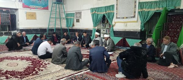 نشست مسئولان و هیات امنای مسجد صاحب الزمان (عج) روستای گزکوه 