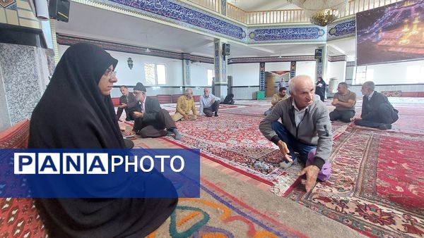 برگزاری میز خدمت به‌مناسبت هفته دولت در بلده