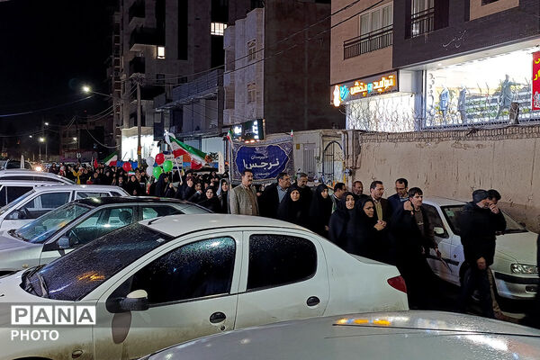  حضور فرهنگیان و دانش‌آموزان به‌مناسبت 12 فروردین ماه روز جمهوری اسلامی ایران 