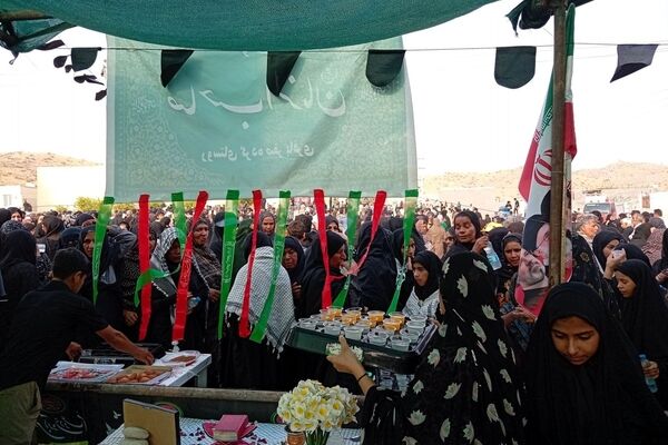 وداع باشکوه مردم با پیکر شهید «محمدجواد روانفر»
