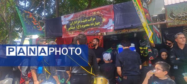 برپایی پرشور مراسم عزاداری سیدالشهدا در خیابان‌های نیشابور 