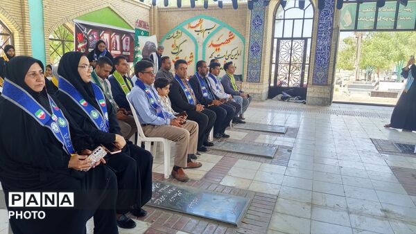 تجدید میثاق پیشتازان هرمزگان با شهدا در سالروز تأسیس سازمان دانش‌آموزی