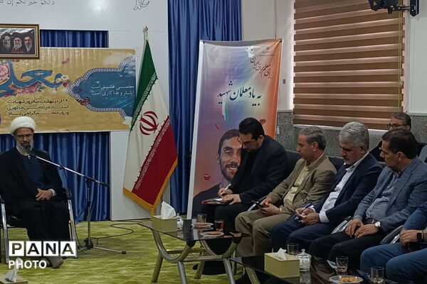 دیدار نماینده ولی فقه با کارکنان آموزش پرورش خراسان شمالی به مناسبت هفته معلم 