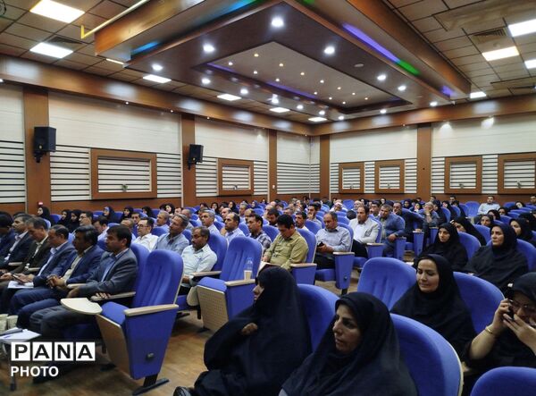 نشست مدیران آموزش و پرورش شهرستان بناب با محوریت آغاز سال تحصیلی جدید