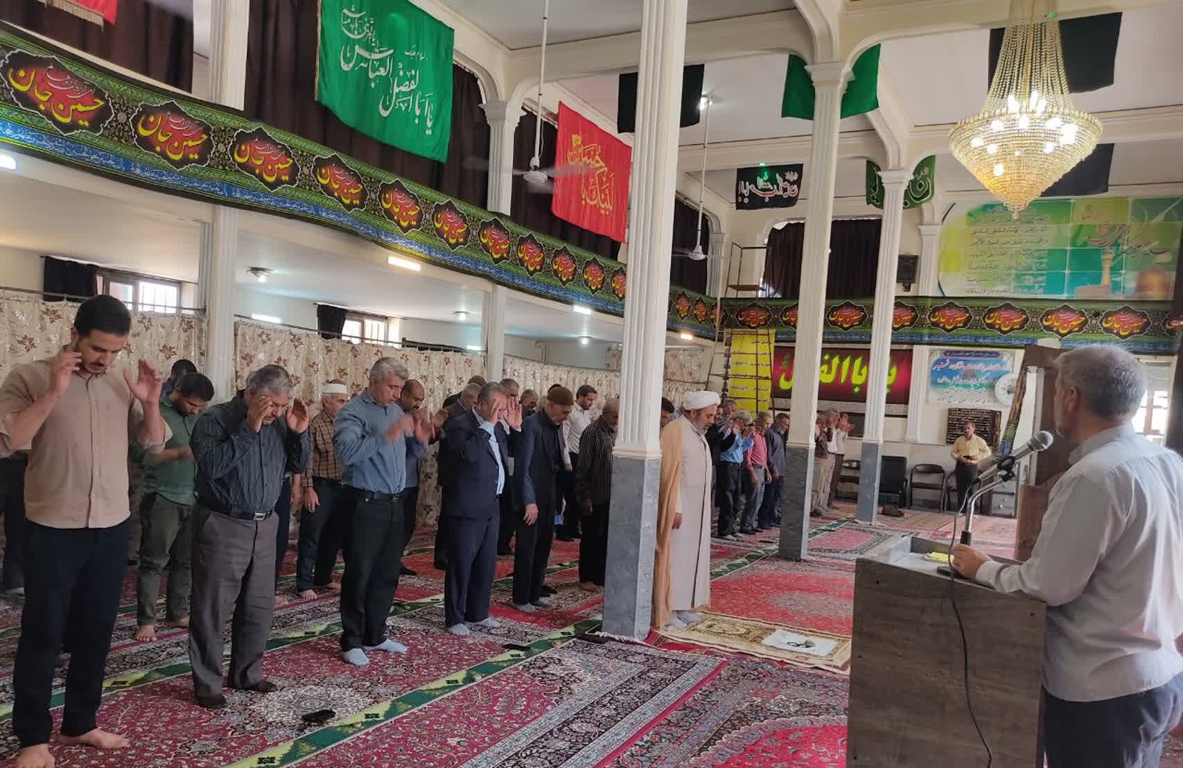 نماز جمعه در شهر تیتکانلو