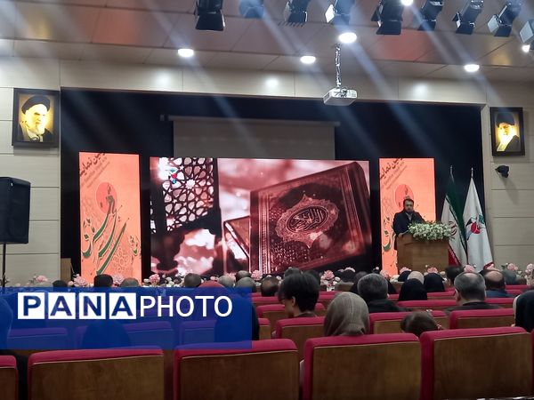 اختتامیه سومین نمایشگاه هنرهای تجسمی ایثار در قزوین