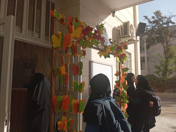 طلوعی تازه برای دانش‌آموزان دبیرستان مصلی نژاد حضرت زهرا در اول مهر