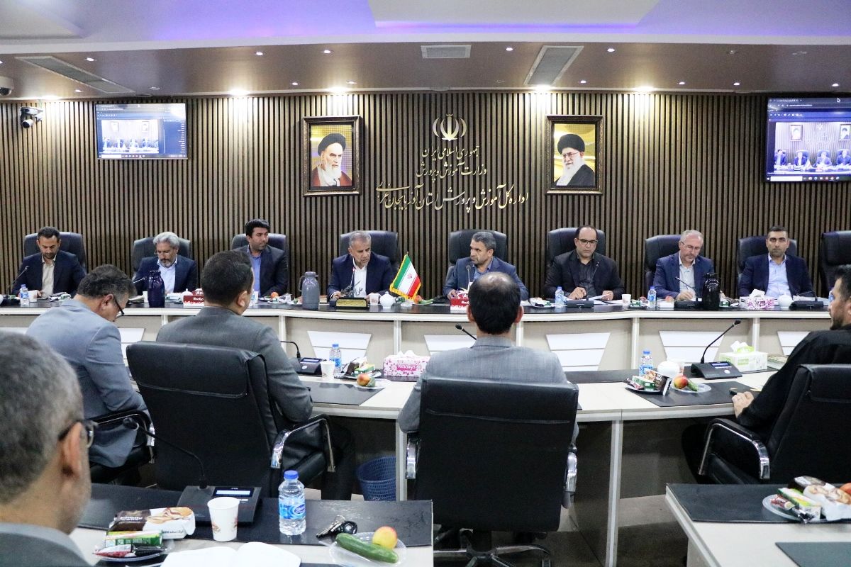 زنگ نمادین آغاز سال تحصیلی ۳۱ مرداد به صدا در می آید