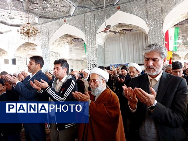 نماز جمعه در کاشمر 