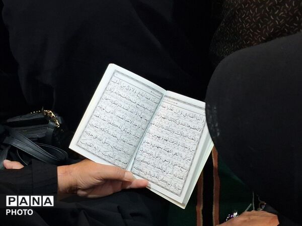 عرفه روز طلب بخشایش و تجدید پیمان با خداوند 