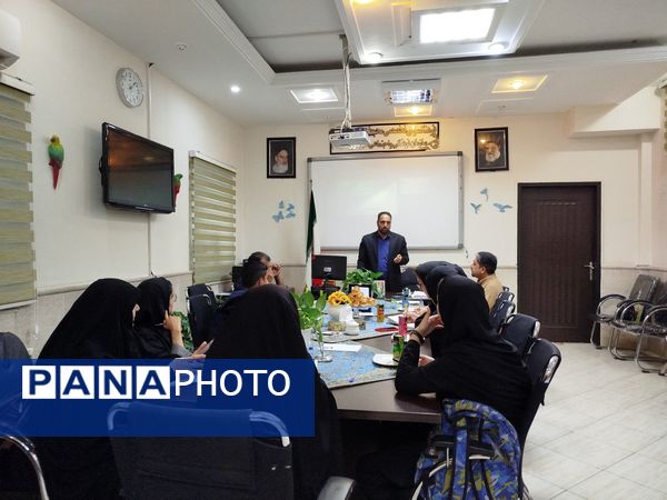 بحران آب مشهد زیر ذره‌بین رسانه‌ها و کارشناسان در فرهنگسرای محیط زیست