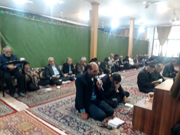 قرائت دعای پرفیض ندبه در مسجد ابوالفضلی بار