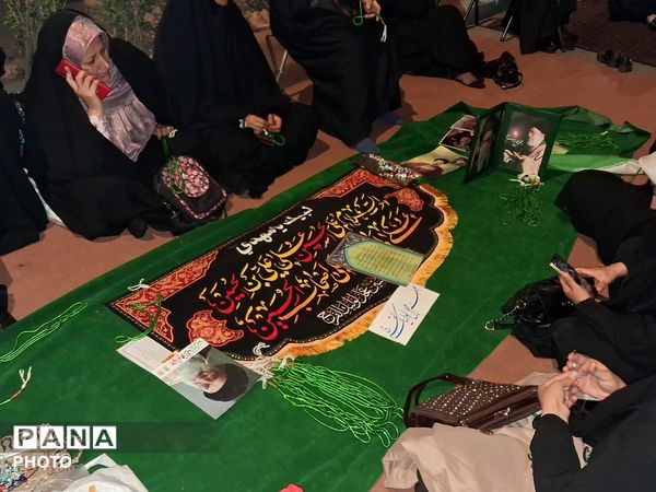  شبی آکنده از عطر رضوی در حسینیه فضل نیشابور