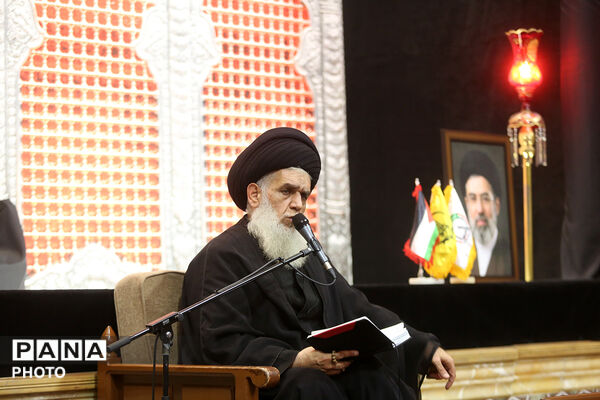 مراسم بزرگداشت آقای شهید ایران در حرم بانوی کرامت