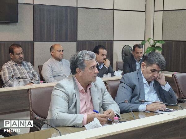 شورای آموزش و پرورش شهرستان ملارد پای میز بررسی مسائل تعلیم و تربیت