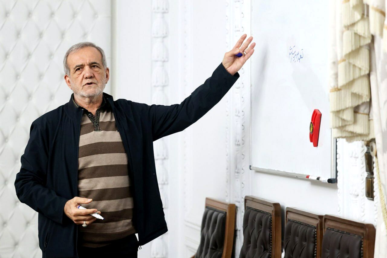 «معلم و مدرسه» در نگاه دولت چهاردهم