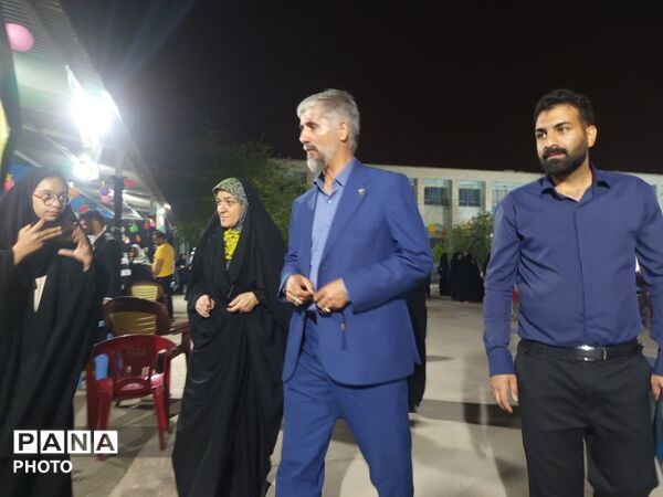 بازدید معاون تشکیلات سازمان دانش‌آموزی کشور از موکب «نوجوان مبارز» و «امام رضا (ع)»