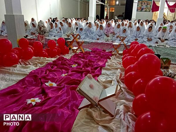 برگزاری مراسم معنوی جشن تکلیف دانش‌آموزان پایه سوم در حسینیه منطقه کوهنانی 