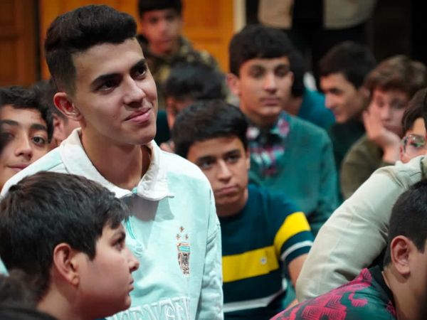 جلوه‌ای از اعتکاف دانش‌آموزی در مسجد امام علی‌بن‌ابی‌طالب (ع)