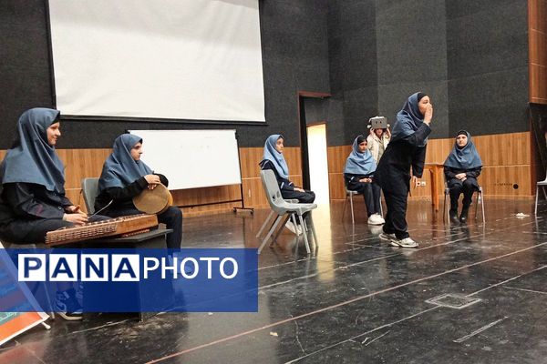  جشنواره «فردا»؛ جایی که خلاقیت دانش‌آموزان شهرقدس به صحنه آمد.