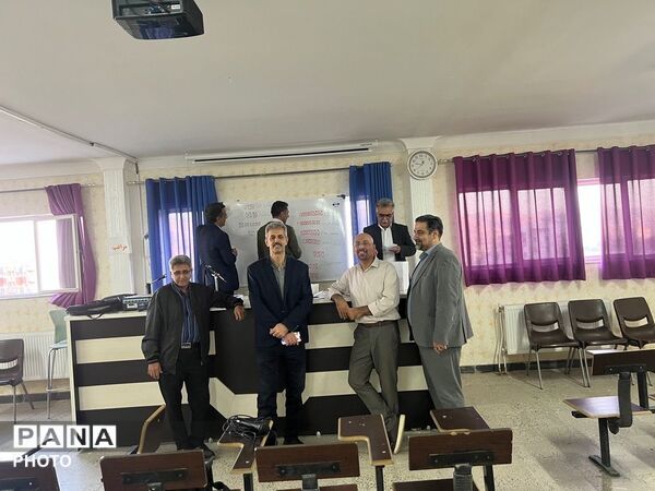 برگزاری انتخابات انجمن اولیا و مربیان در مدرسه وابسته به دانشگاه زانیاران کردستان