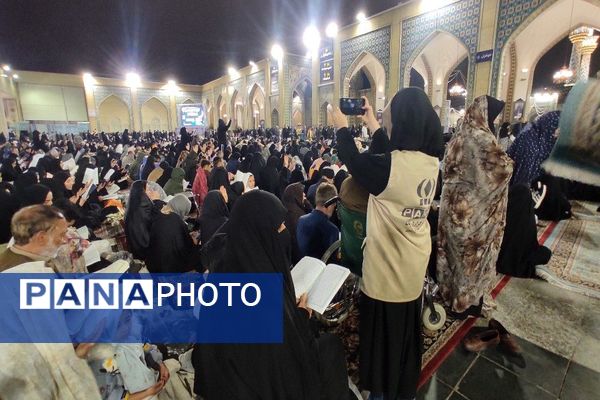 مراسم سومین شب قدر در بارگاه  ملکوتی حضرت امام رضا(ع)