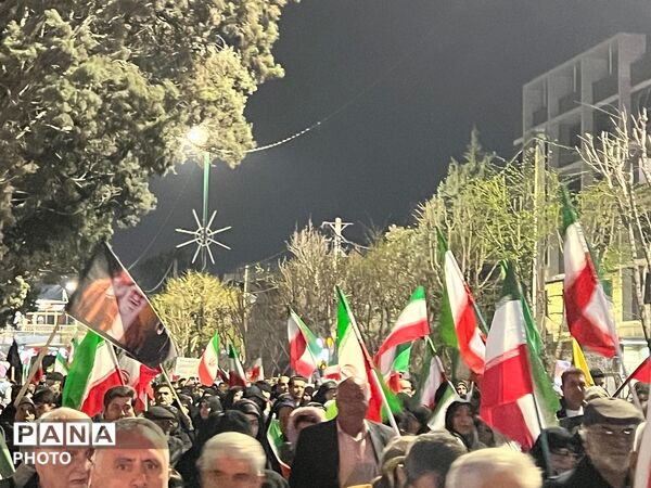 مردم همیشه در صحنه کرج در راهپیمایی هر شب 