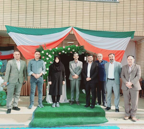 زنگ‌ ناحیه‌ای مهر و مقاومت در آموزشگاه صارمیه 10 آموزش و پرورش ناحیه یک اصفهان