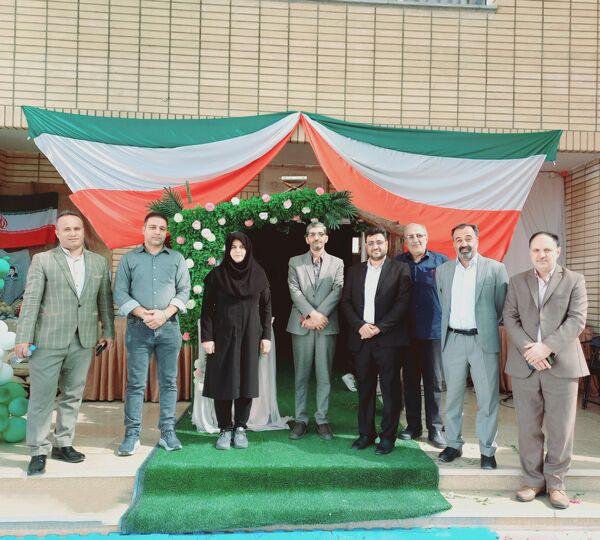 زنگ‌ ناحیه‌ای مهر و مقاومت در آموزشگاه صارمیه 10 آموزش و پرورش ناحیه یک اصفهان