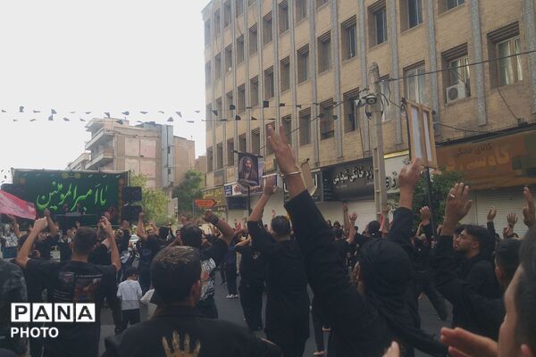 عزاداری جاماندگان پیاده‌روی اربعین حسینی در شیراز