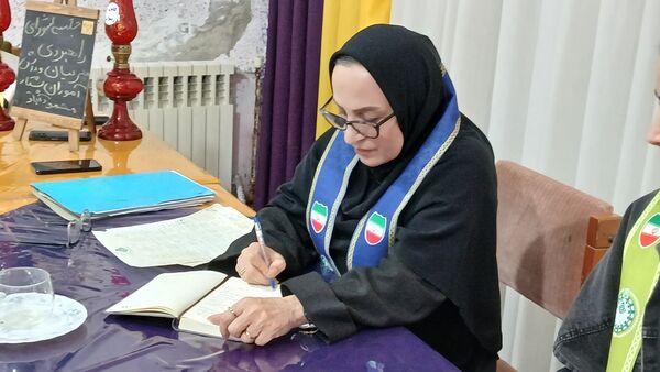 جلسه مربیان منتخب جهت آموزش توانمند سازی مربیان و دانش آموزان پیشتاز محمود‌آباد