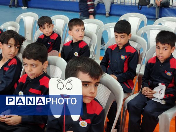 زنگ بهداشت دهان و دندان در دبستان معلم دوره اول نواخته شد