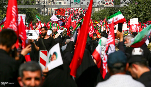 مراسم تشییع پیکر مطهر رهبر شهید انقلاب در تهران - 4
