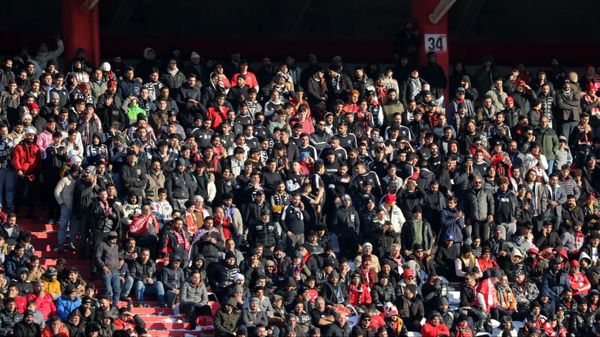 بازی تراکتور و ملوان در تبریز