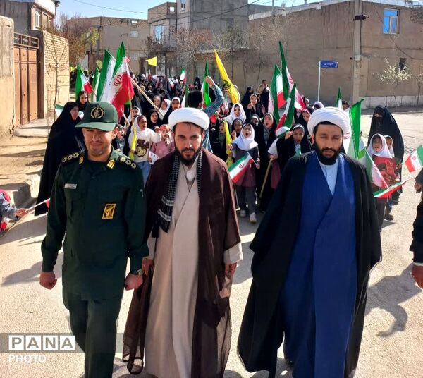 مادران و شکوفه‌های دستجرد در روز دختر به یاد میناب