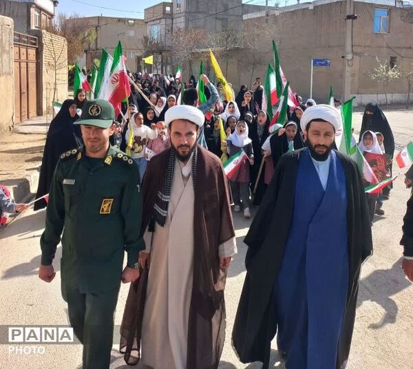 مادران و شکوفه‌های دستجرد در روز دختر به یاد میناب