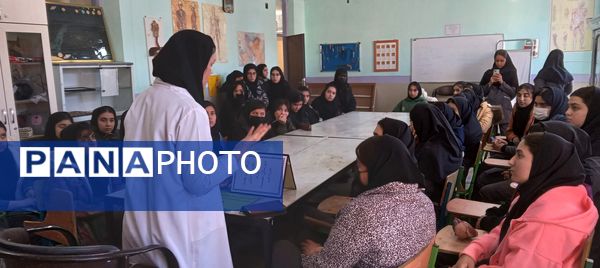 برگزاری کارگاه آموزشی تشریح قلب در آموزشگاه دخترانه عصمت ملارد