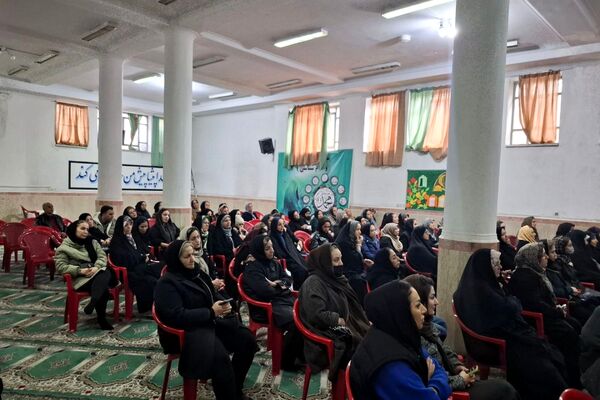 جلسه آموزش سوادرسانه‌ای در دبیرستان ولیعصر ناحیه یک شهرری